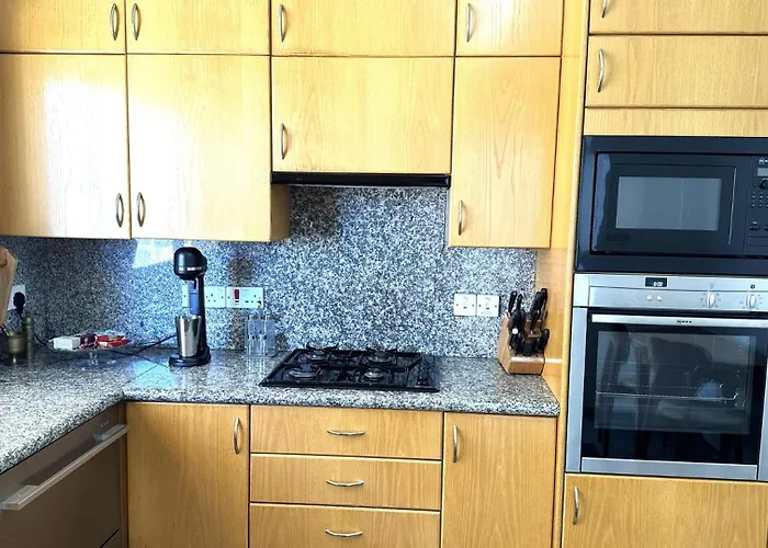 Modern 3bdr_top Floor_lux_suite_balcony Διαμέρισμα Λεμεσός